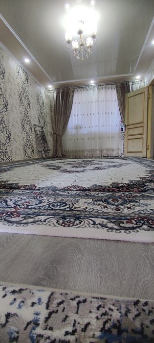 Сотаман Кирпичный 3 хона 4 этаж 15 мактаб ёнида маклерсиз