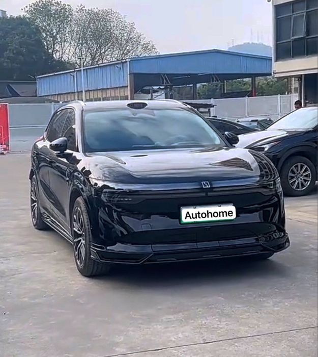 Zeekr 7x body kid (Obves)