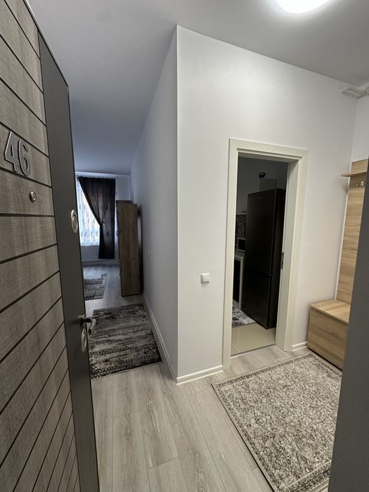 Inchiriez garsoniera (studio)