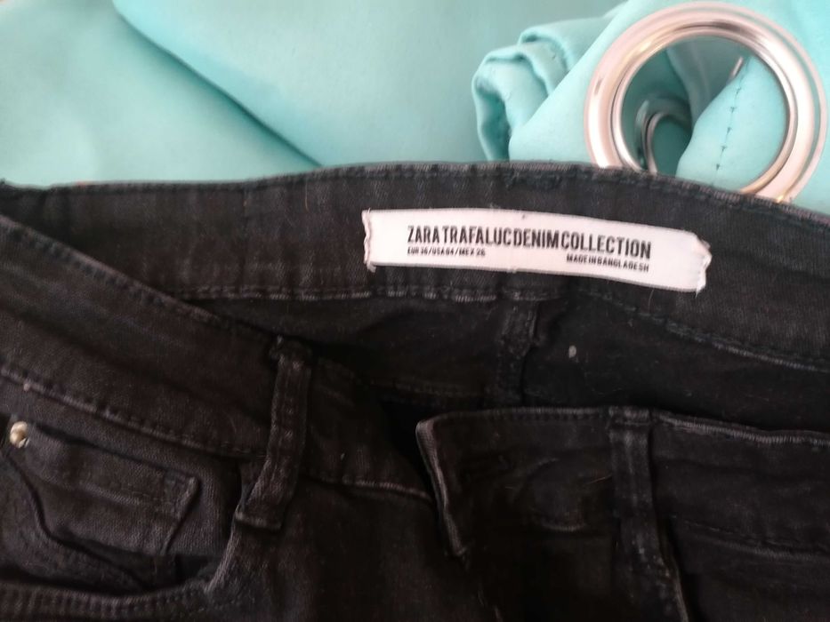 Два чифта дънки с кант за 10 лв