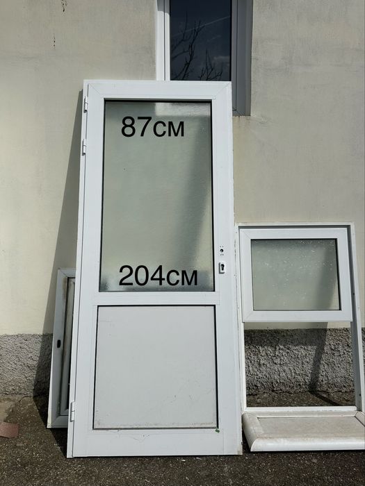 Алуминиеви врати