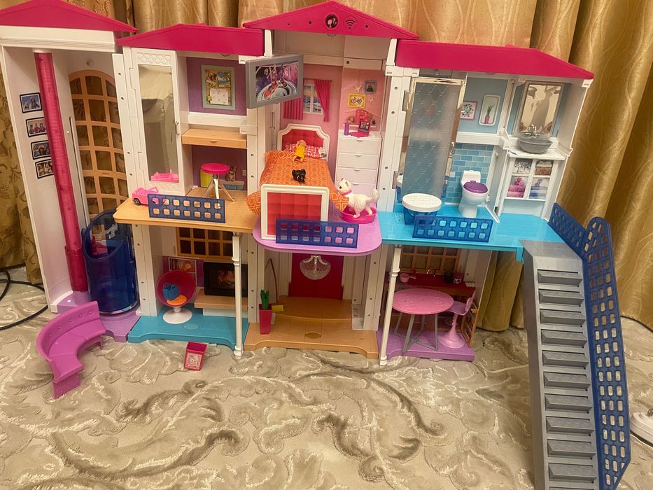 Интерактивный домик для барби