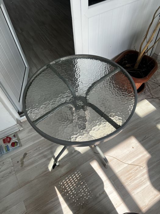 Два столика IKEA