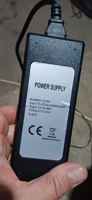 Захранване и зарядно