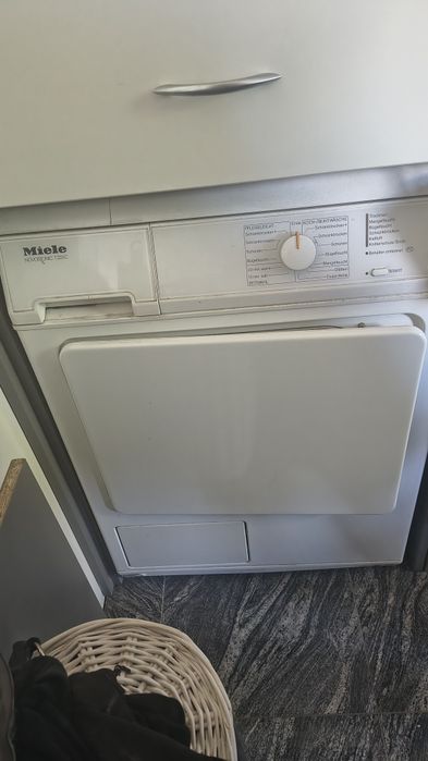 Сушилня Miele  в много добро състояние .