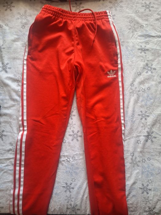 compleu adidas rosu