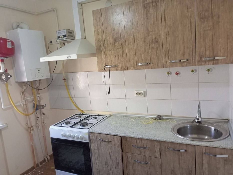 Sergeli 8xududa 2xonali 66m² kvartira sotiladi shoshilin