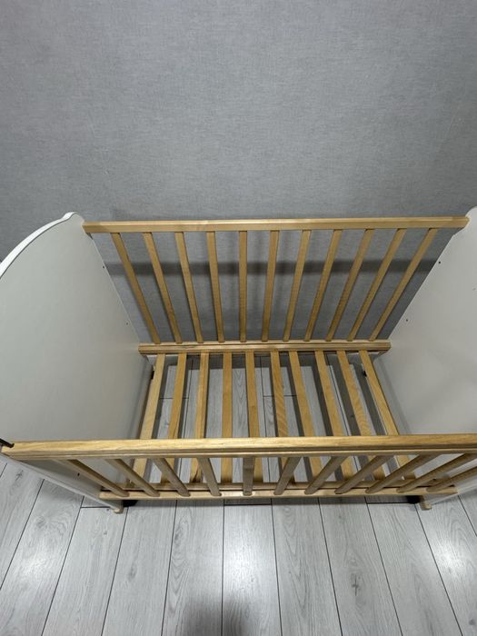 Продам детскую манежку