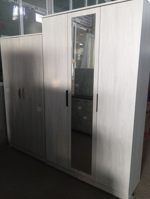 Продаётся шкаф новая