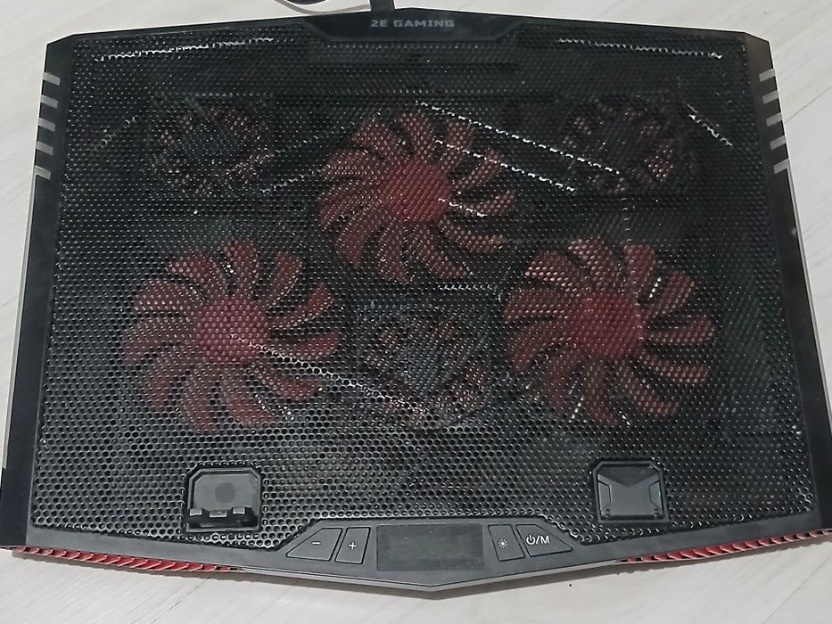 Продам охлаждение для ноутбука