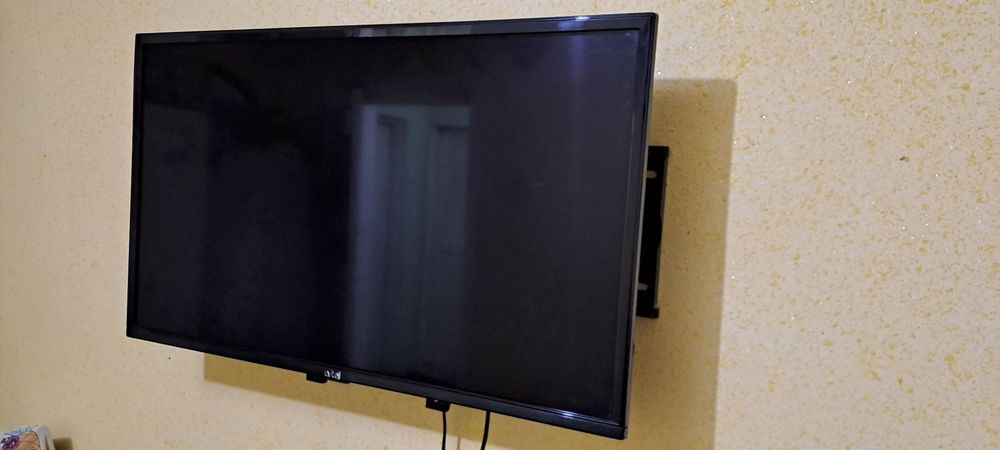 Artel televizor 32 lik srochna sotiladi
