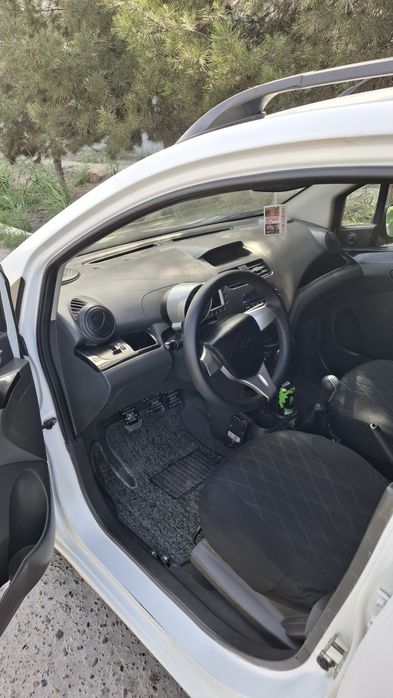 Chevrolet Spark 2011 — 2