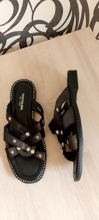 Новые кожаные босоножки/сабо.
