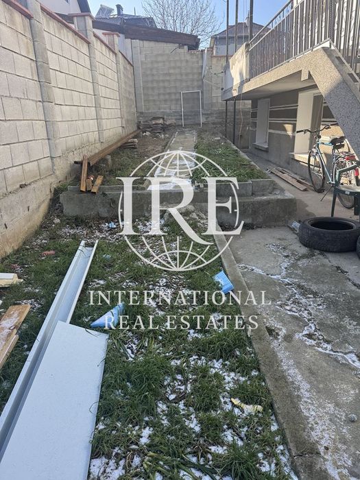 Продава се Тристаен апартамент в Варна, Галата - 100 кв.м за 1122 €/кв.м - Снимка #11