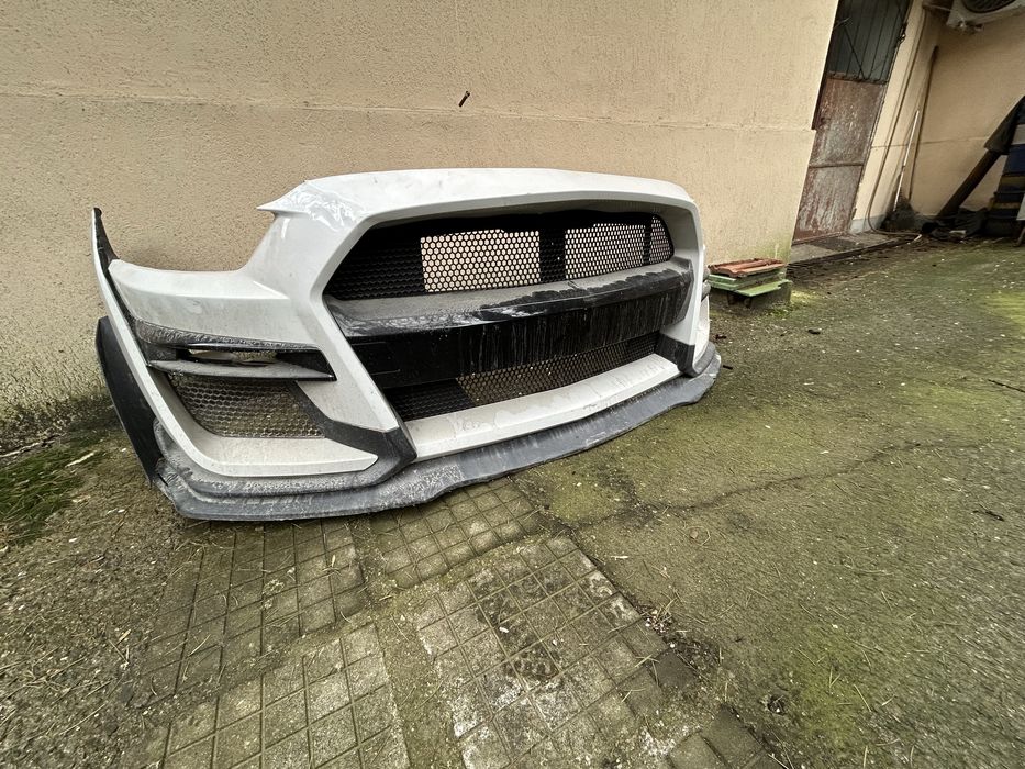 GT500 Ford Mustang предна броня с щета.