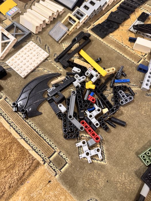 Продам большой пакет лего деталей