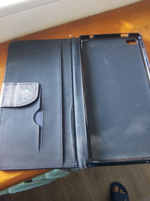 Продам планшет Lenovo TB-7304F