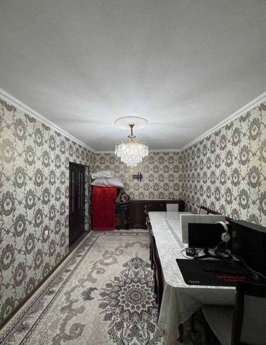 Продается 4х комнатная квартира,университет АЖОУ,Яшнабадский р-н,92м2