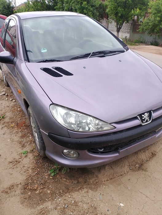 Vând Peugeot 206