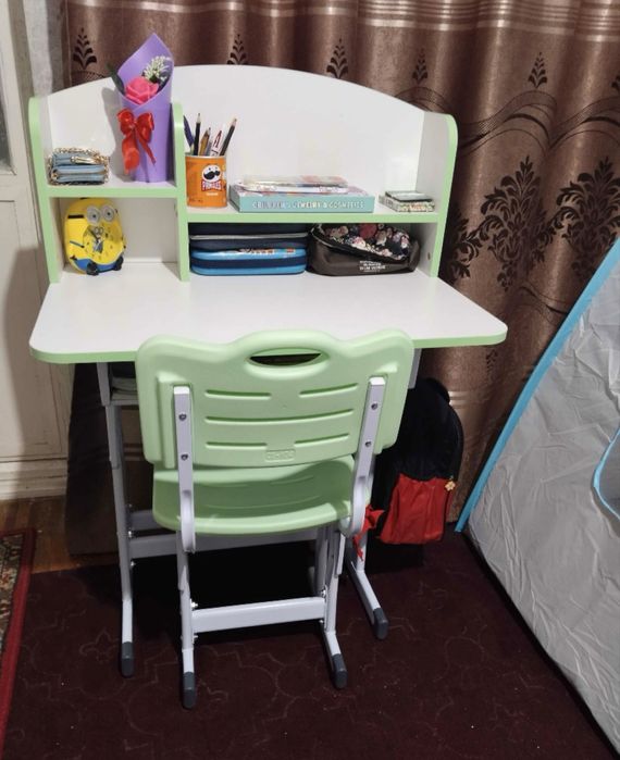 Эргономичный набор стол и стул для ребёнка
