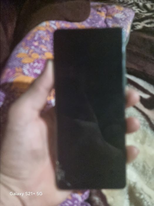 Huawei nova 11 pro ekran singan sotiladi