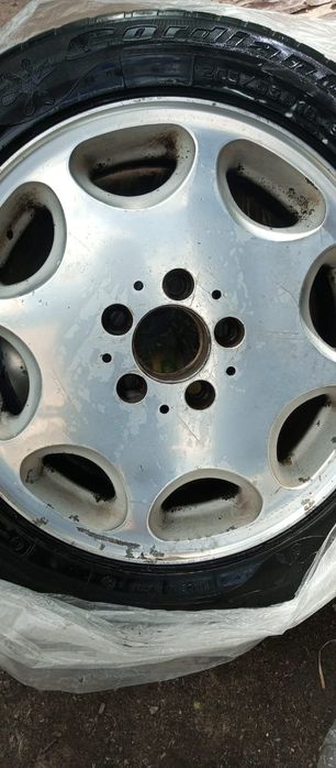 Продаю    шина  на мерс