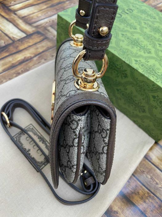 Оригинална Малка Чанта Гучи Blondie Златно Gucci GG Supreme Canvas