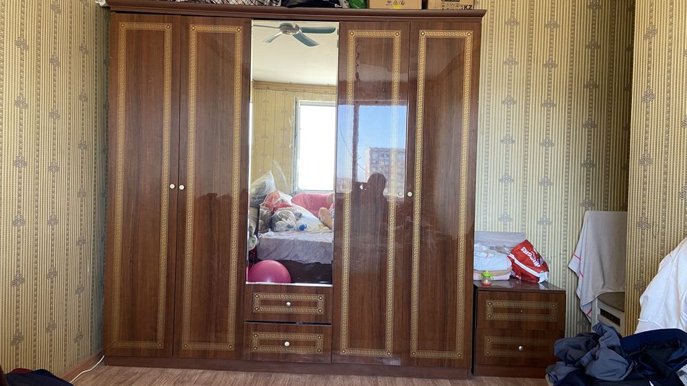 Шифонер,спалный гарнитур ,шкаф