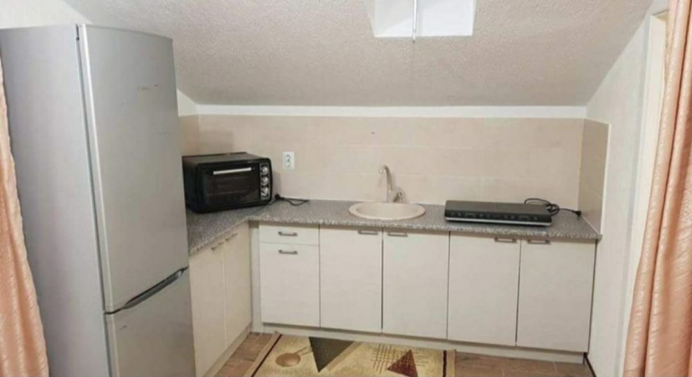 Apartament 2 dormitoare- De închiriat- zona centrala intretinerea incl