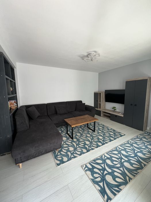 Inchiriez apartament zona trocadero
