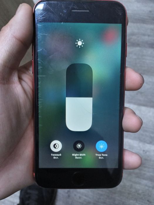 Продаю Айфон се 64гб