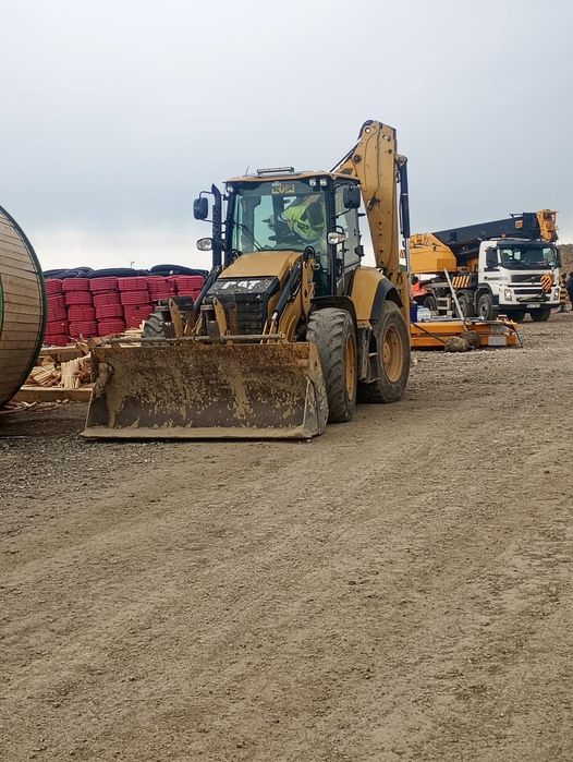 Închiriem utilaje pentru construcții cu operator