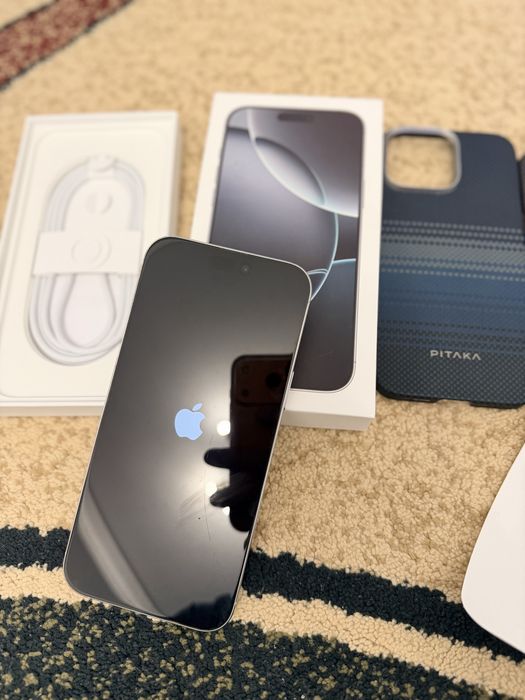 Продам Айфон 16 pro max