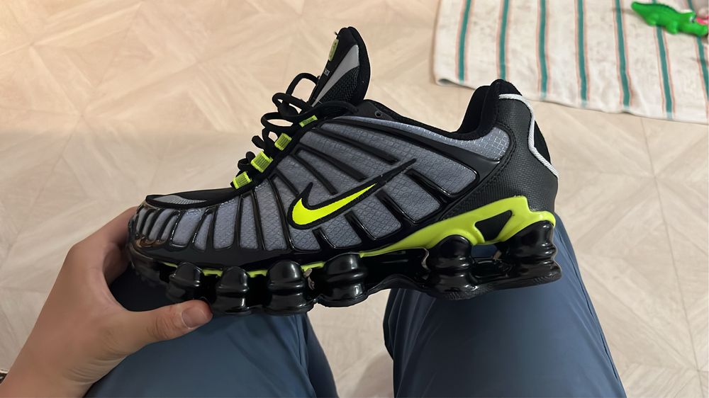 продам Nike Shox 41 размер