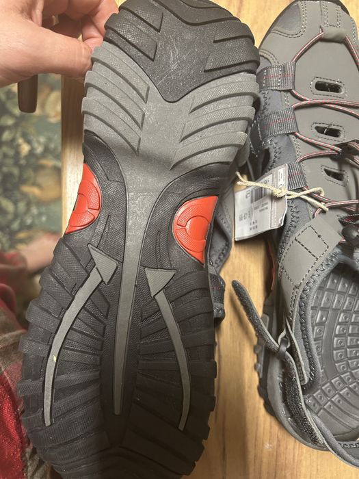 Нови сандали на марката Mountian Warehouse номер 46