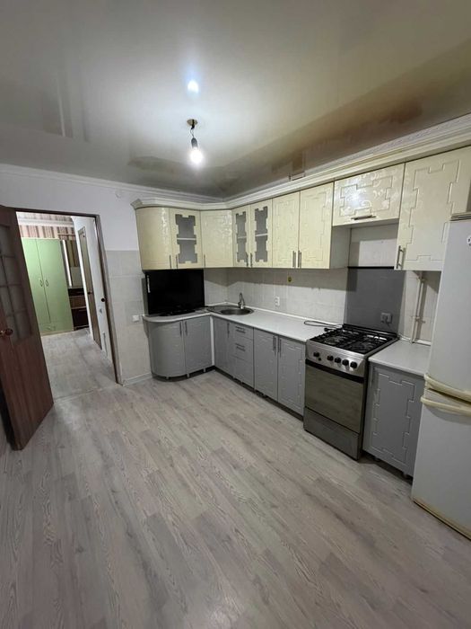 Продам квартиру  на 2 микрорайоне