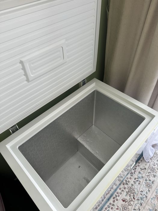 Продам морозильную камеру