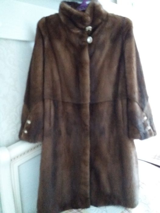 Продаю норковую шубу