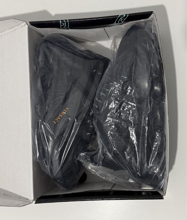 Versace Chain Reaction Black