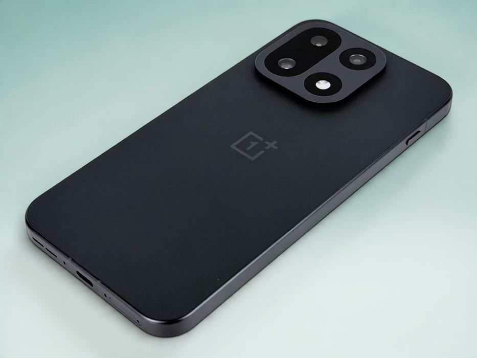 OnePlus 15 5G 12RAM 256GB Black 100% Батерия! Гаранция!