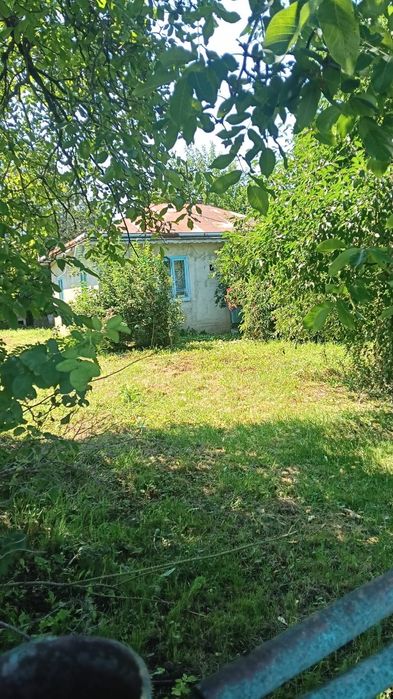 Casa si teren de vânzare