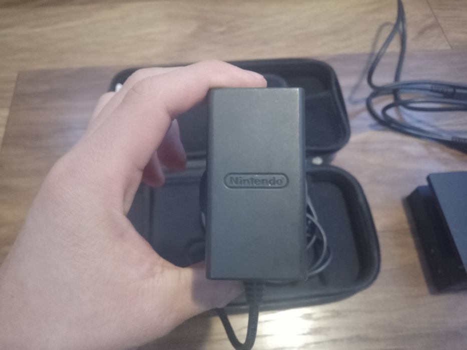 Nintendo switch с joy-con drift и проблемен game card slot reader