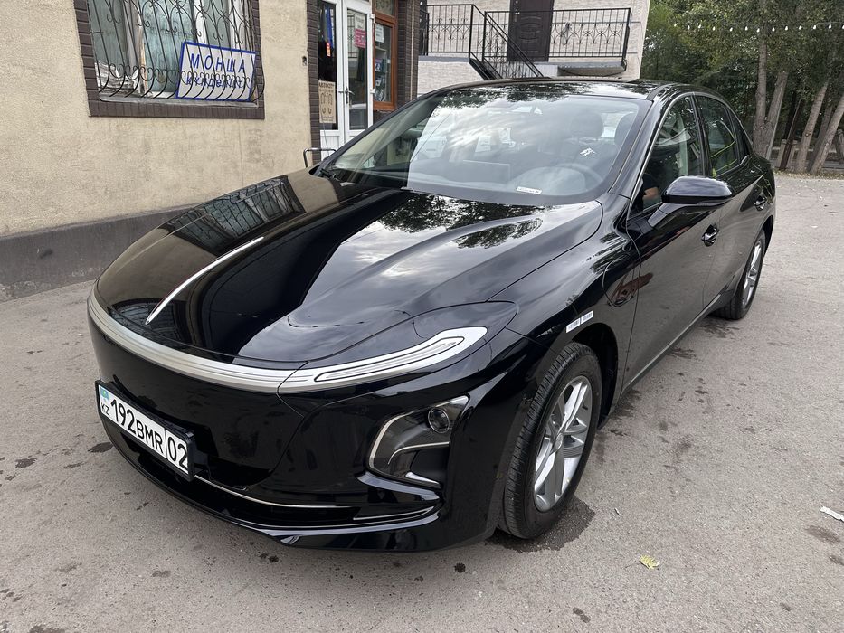 Аренда авто hongqi eqm5