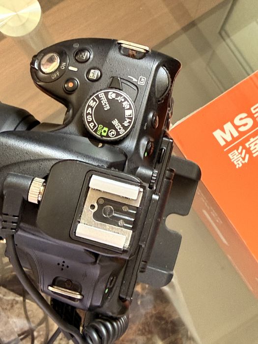 Nikon D5100 + Obiectiv 18-55mm VR – Ideal Photo Booth / Cabină Foto