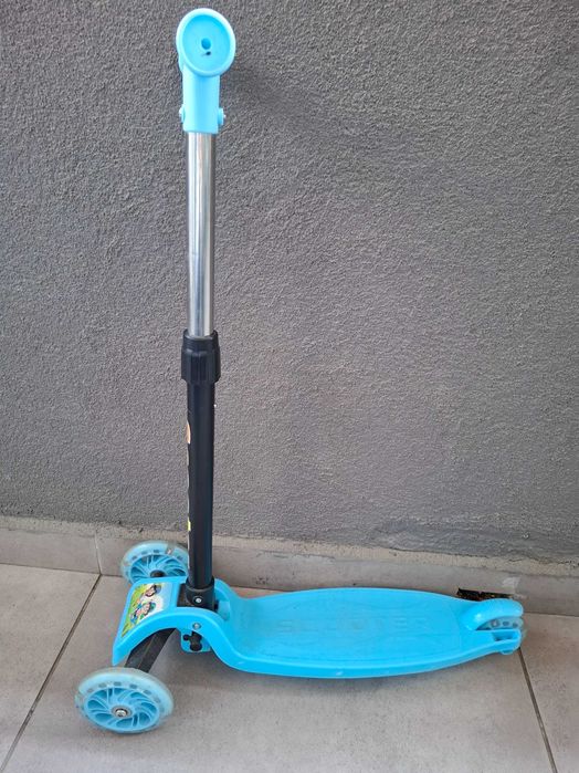 Trotineta copii 3 - 4 ani