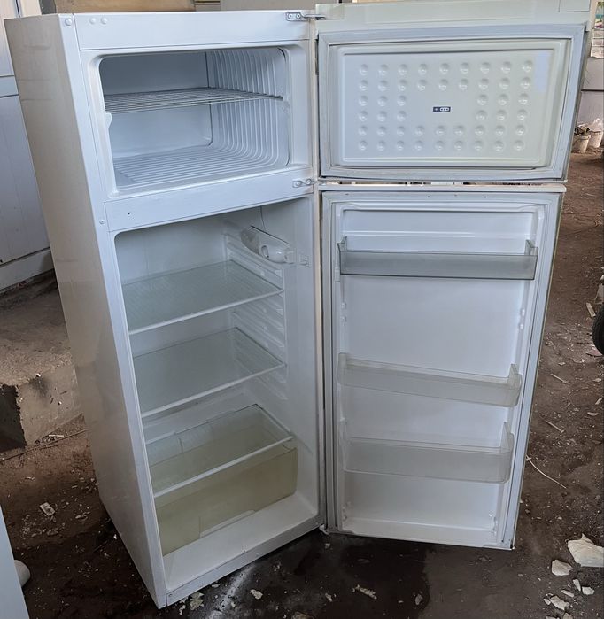 Продаю холодильник