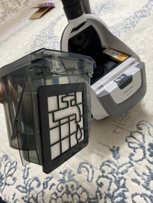 Продаётся пылесос Philips