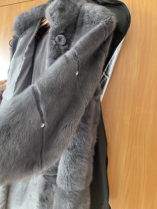 шуба продаю срочно