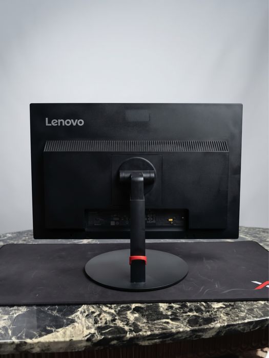 Vand monitor office Lenovo