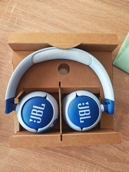 Bluetooth детски слушалки JBL